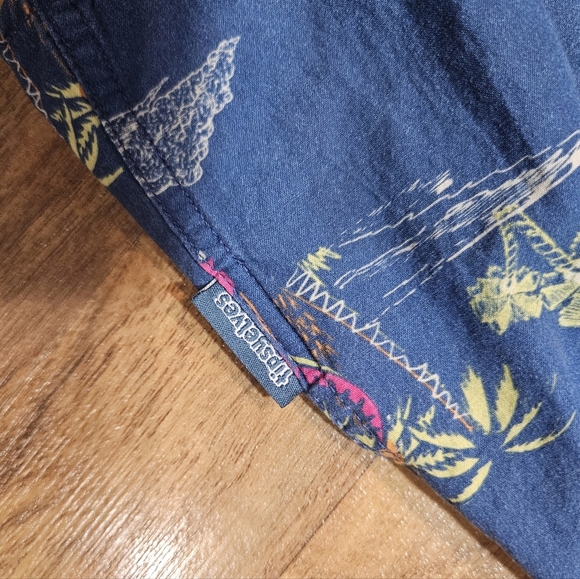 Tipsy Elves Men’s Shirt Size L | Dinosaur Hawaiian Party Shirt | Funny Button-Up - Picture 7 of 9